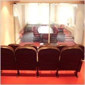 Zuschauerraum mit Kinosessel